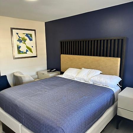 Economy 7 Inn Hampton Bagian luar foto